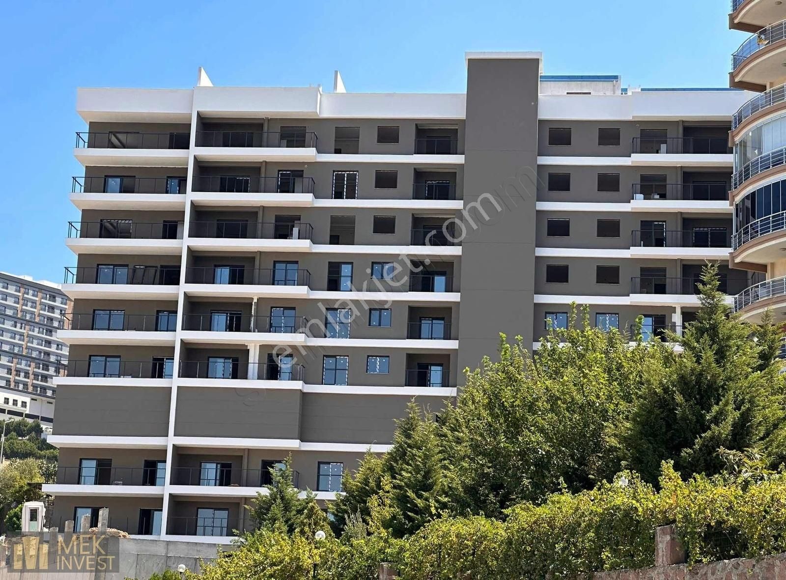 Menemen İstiklal Satılık Daire ULUKKENT HAVUZLU SİTE 3+1 SATILIK DAİRE