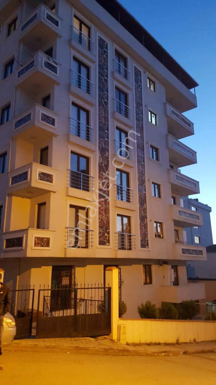 Kartal Hürriyet Satılık Daire  SAHİBİNDEN SATILIK 3+1 DAİRE