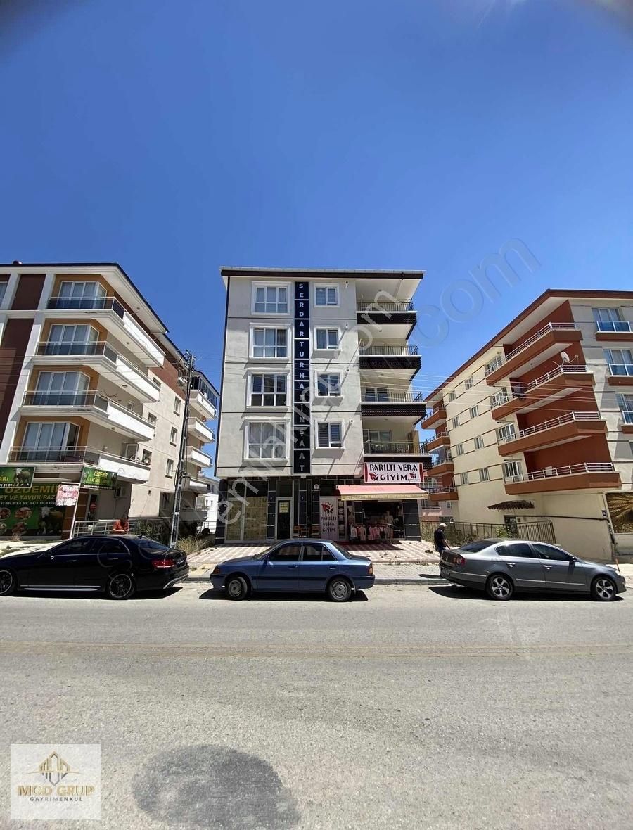 Sincan Menderes Satılık Daire YENİ KENT MENDERES MAHALLESİNDE ARA KATTA 3+1 BOŞ SATILIK DAİRE