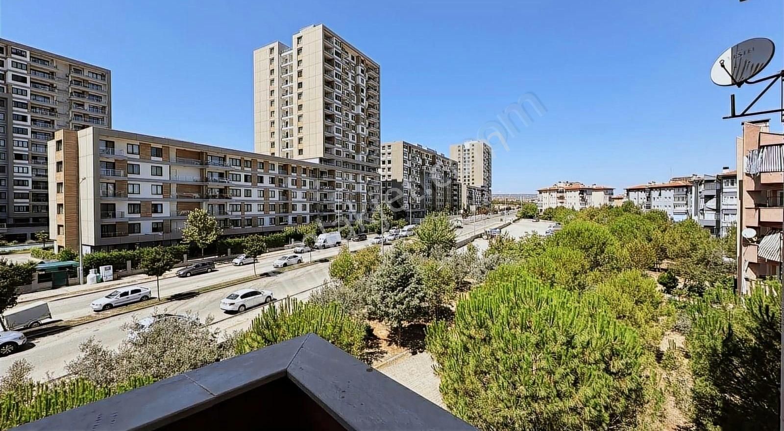 Merkezefendi Selçuk Bey Kiralık Daire GOLDEN CITY DEN UMUT 2 DE KİRALIK 3+1 ARA KAT