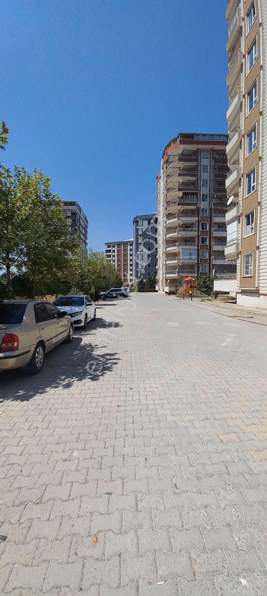 Karaköprü Doğukent Satılık Daire DERGAH GAYRİMENKUL DEN SATILIK DAİRE 