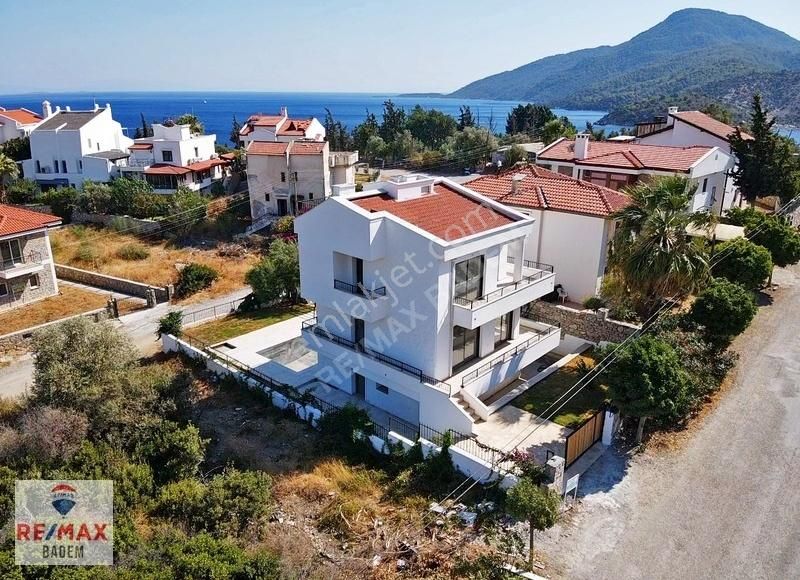 Datça İskele Satılık Villa DATÇA MANDALYA MEVKİİNDE 5+2 TAM MÜSTAKİL VİLLA