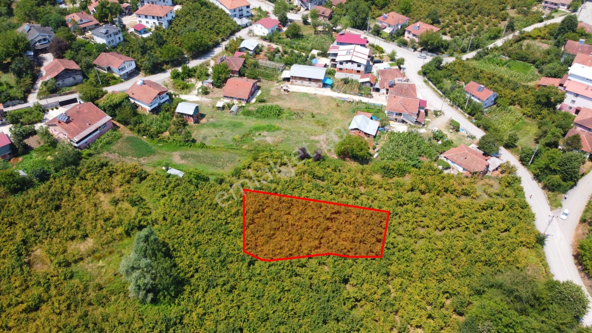 Düzce Merkez Beyköy Bld. (Değirmenbaşı) Satılık Konut İmarlı  BEYKÖY DEĞİRMENBAŞI MH.DE 2 KAT İMARLI KÖŞE PARSEL 912 M2 ARSA