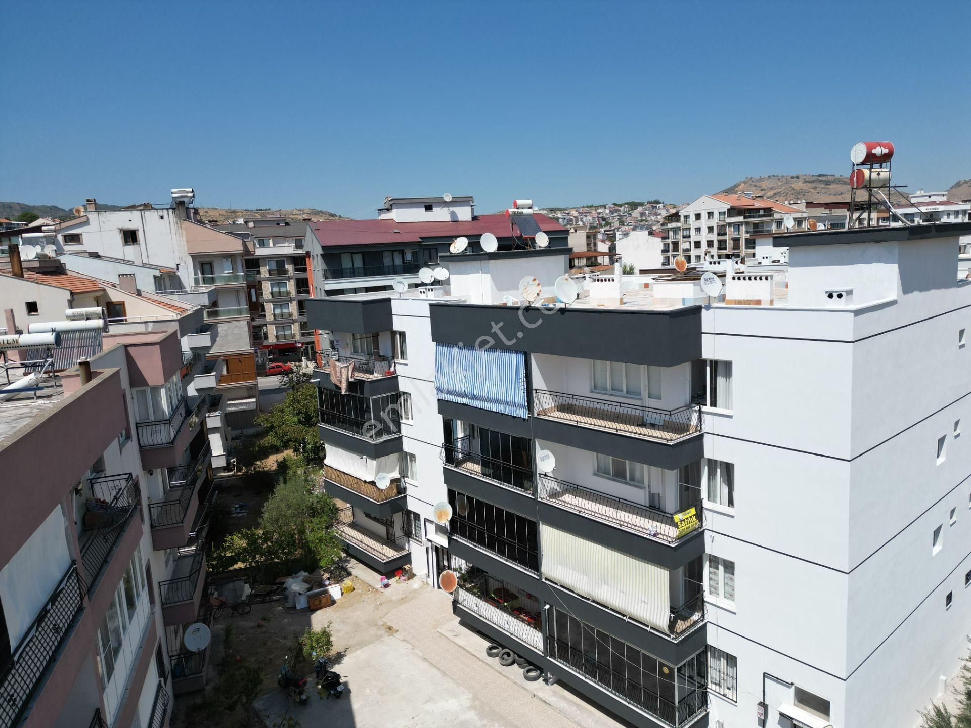 Bergama Fatih Satılık Daire  BERGAMA FATİH MAH. ARA KAT 3+1 SATILIK DAİRE.