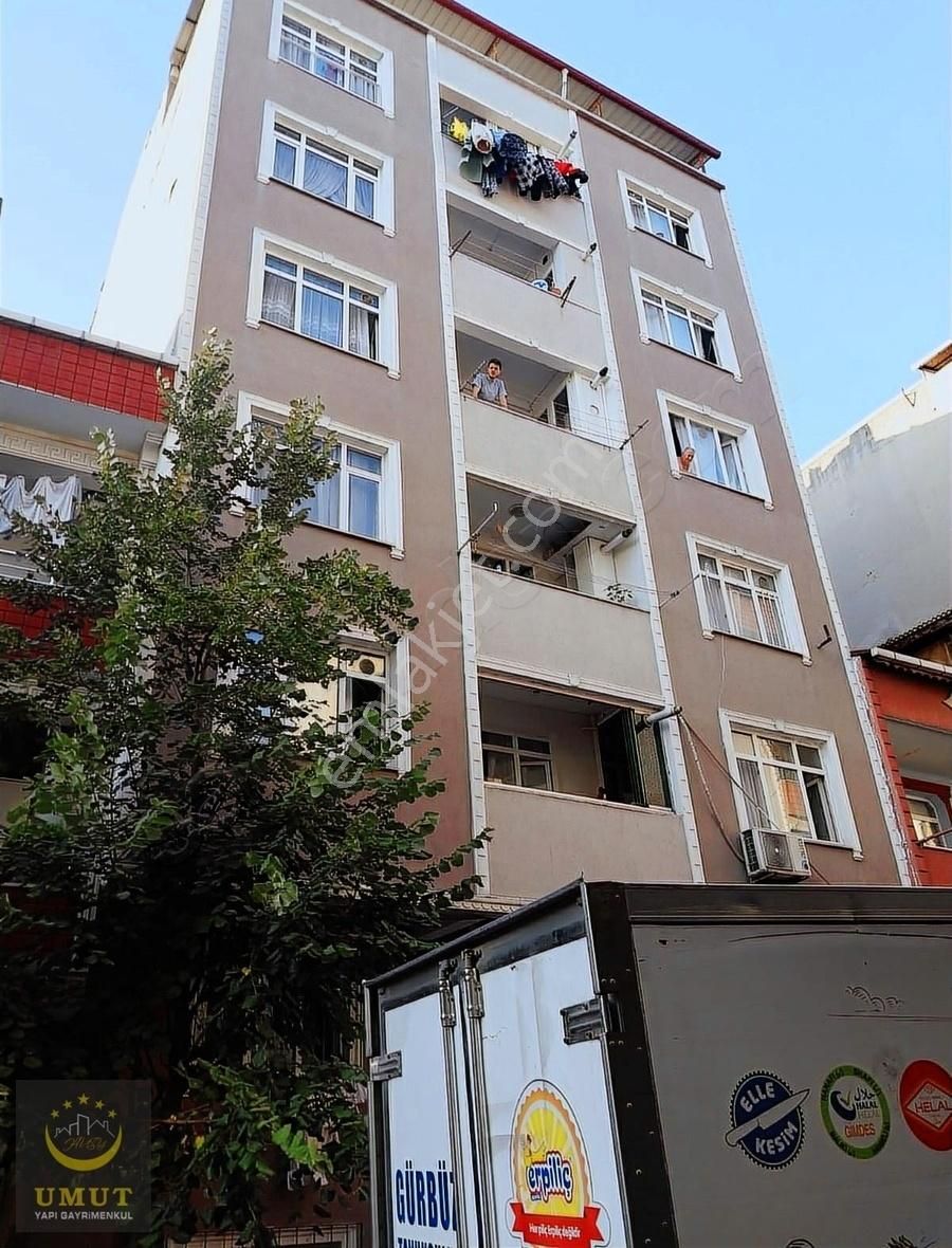 Küçükçekmece İkitelli Mehmet Akif Mah. Satılık Ara Kat 2+1 Daire