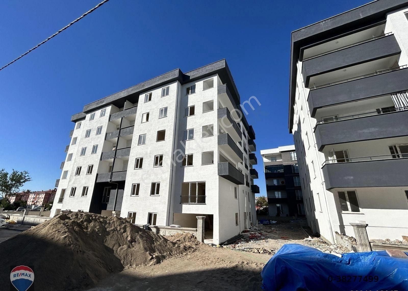 Çanakkale Merkez Kepez Bld. (Cumhuriyet) Satılık Daire KEPEZDE ARA KAT AYRI MUTFAKLI GENİŞ BALKONLU EBEVEYN BANYOLU GENİŞ 3+1 DAİRE