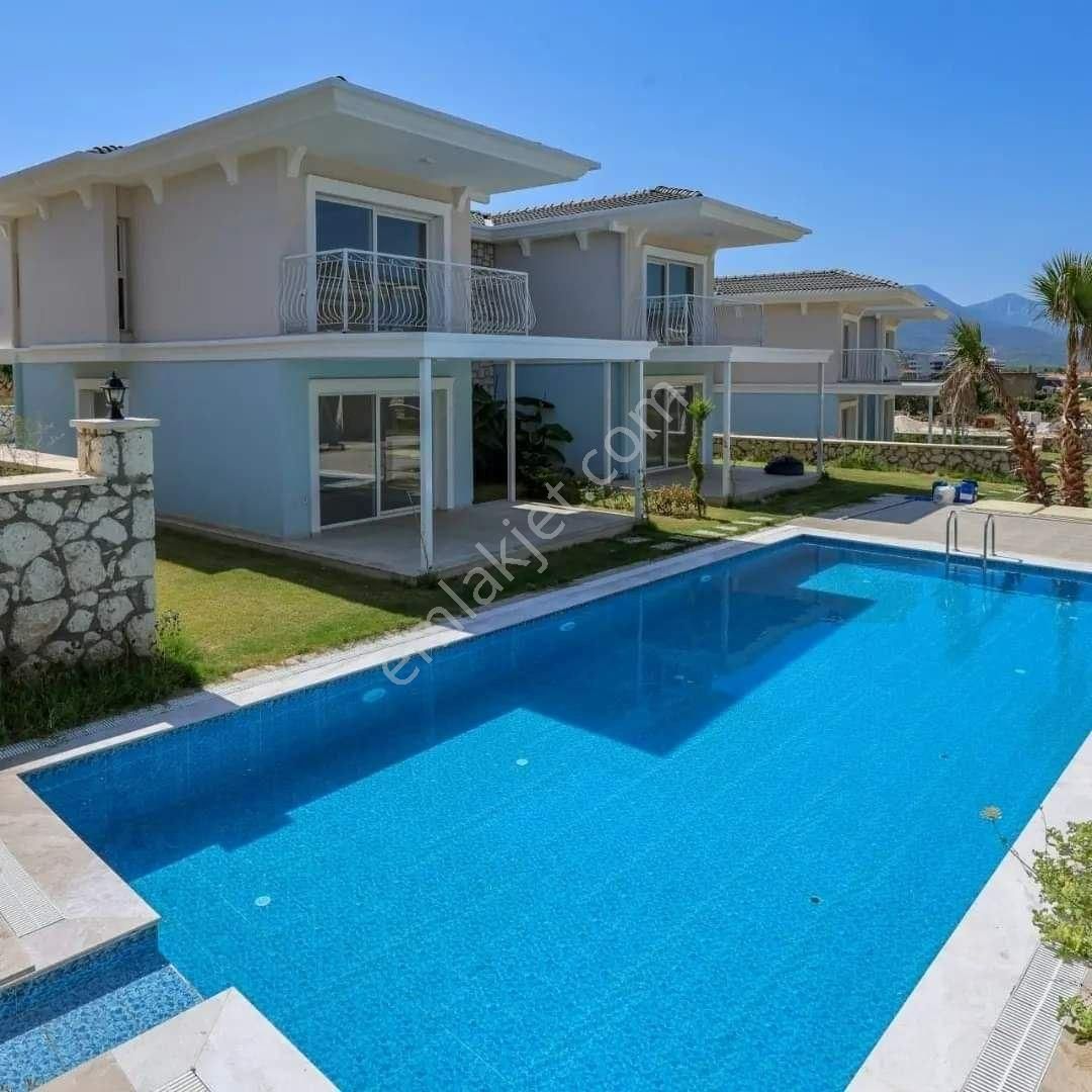 Kuşadası Güzelçamlı Satılık Villa Kusadasi Davutlar Mevki Yeni Termal Su Havuzlu Villalar