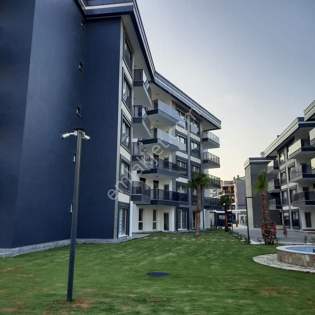 Kuşadası Geniş Yeni Satılık 2+1 Daire