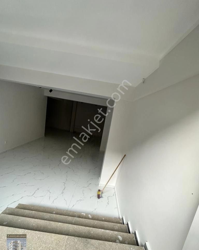 Güngören Sanayi Mahallesinde Tekstil Merkezinde Kredili 80 M2 Satılık Dükkan - Görsel 16