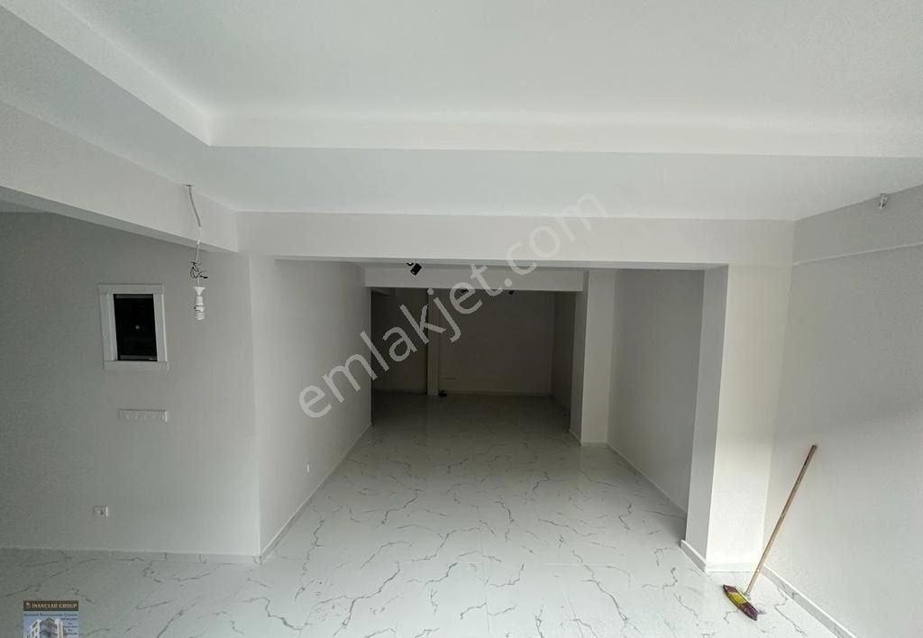 Güngören Sanayi Mahallesinde Tekstil Merkezinde Kredili 80 M2 Satılık Dükkan - Görsel 10