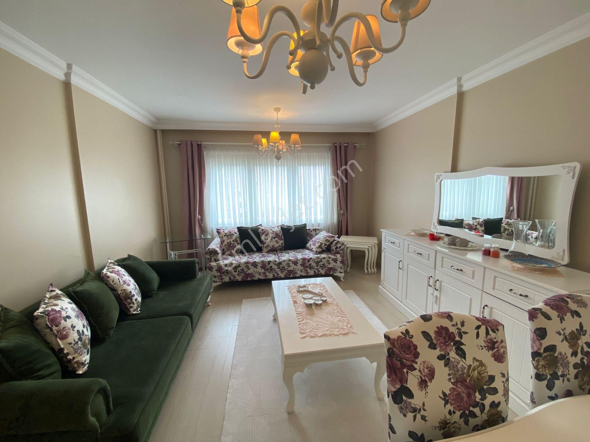 Başak Konutların'da, Otoparklı,asansörlü,full Eşyalı 3+1 Daire