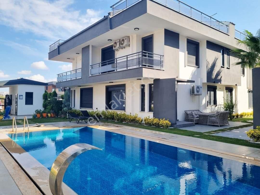 Didim Efeler Satılık Daire Didim'de Havuzlu Sitede Satılık 3+1 Eşyalı Villa 