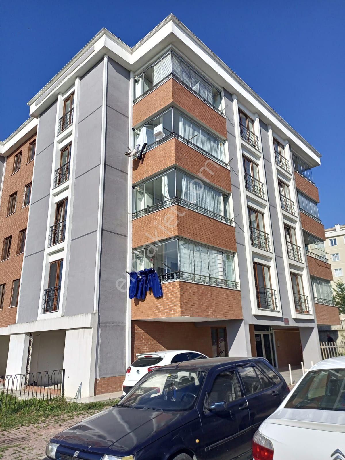 İlkadım Çatalarmut Satılık Daire İLKADIM ÇATAL ARMUT MAHALLESİNDE SATILIK DAİRE 