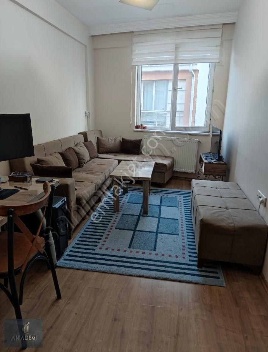 Akademi'den Espark Yakını Ayrı Mutfaklı Eşyalı Geniş Kiralık 1+1