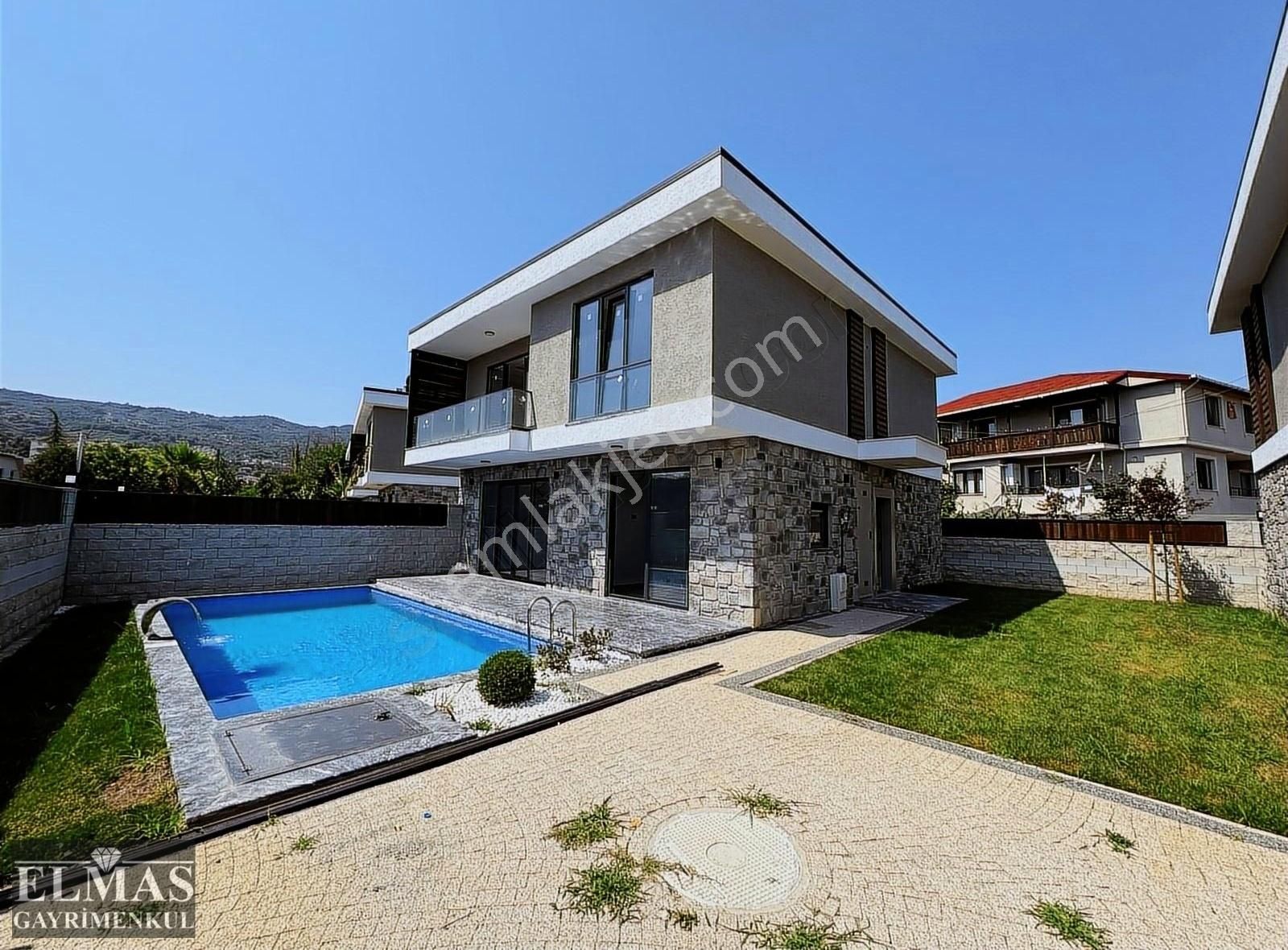 Sapanca Göl Satılık Villa SAPANCA GÖL MAH.'DE JET GROUT SİSTEMLİ SATILIK 4+1 VİLLA!!!