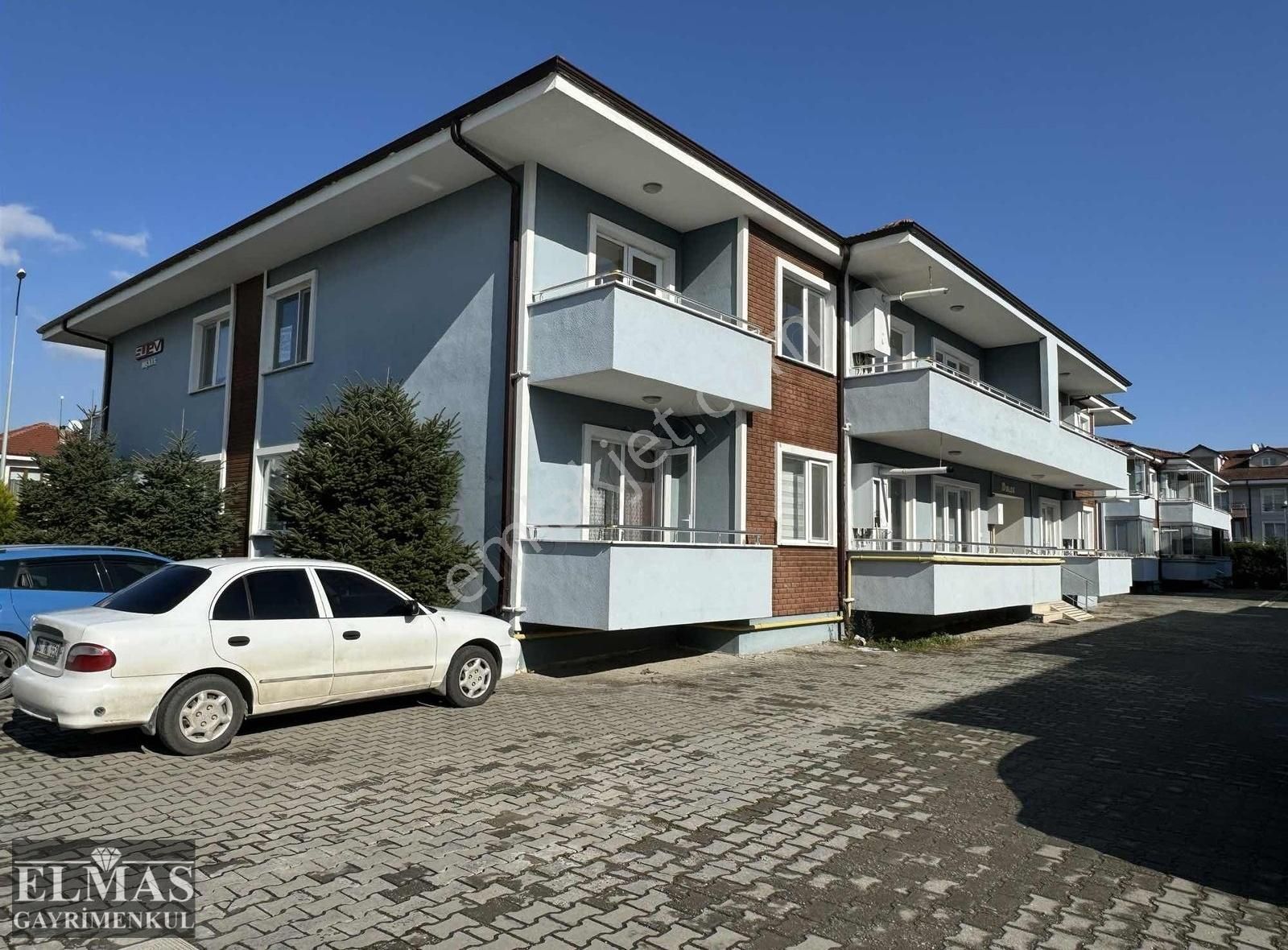 Serdivan Köprübaşı Satılık Daire YAZLIKDA HARİKA KONUMDA SİTE İÇİ SATILIK 3+1 DAİRE