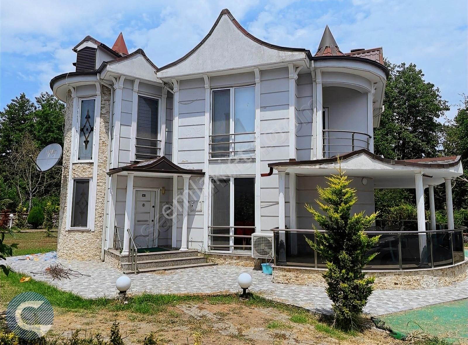 Sapanca Kırkpınar Soğuksu Satılık Villa Sapanca Kırkpınar'da Satılık Lüks Villa