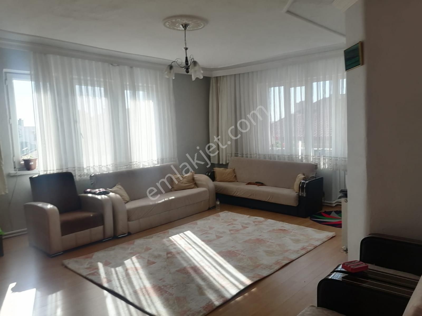 Akşehir Meydan Satılık Daire AKÇAY EMLAK'TAN MEYDAN MAHALLESİNDE İÇİ BAKIMLI ARA KAT SATILIK 3+1 DAİRE