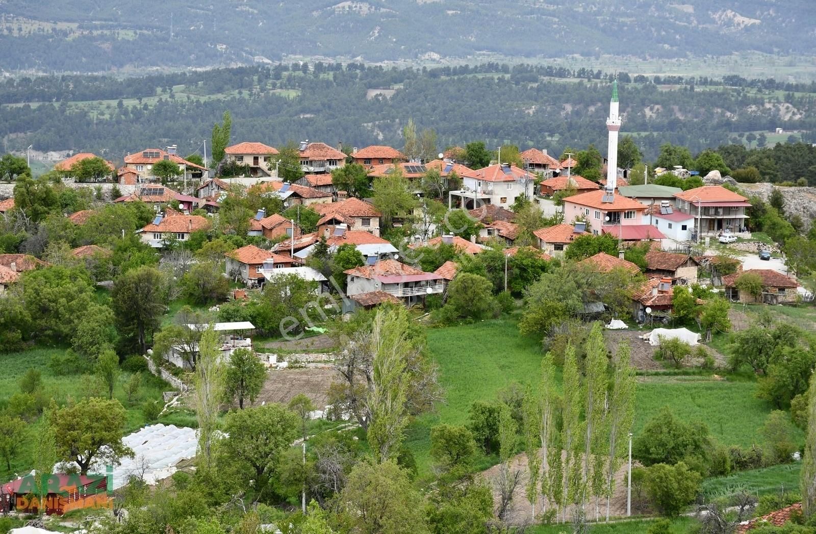 Acıpayam Hacıkurtlar Satılık Tarla Denizli Acıpayam Hacıkurtlar Köyünde Küçük Bütçeli Arazi