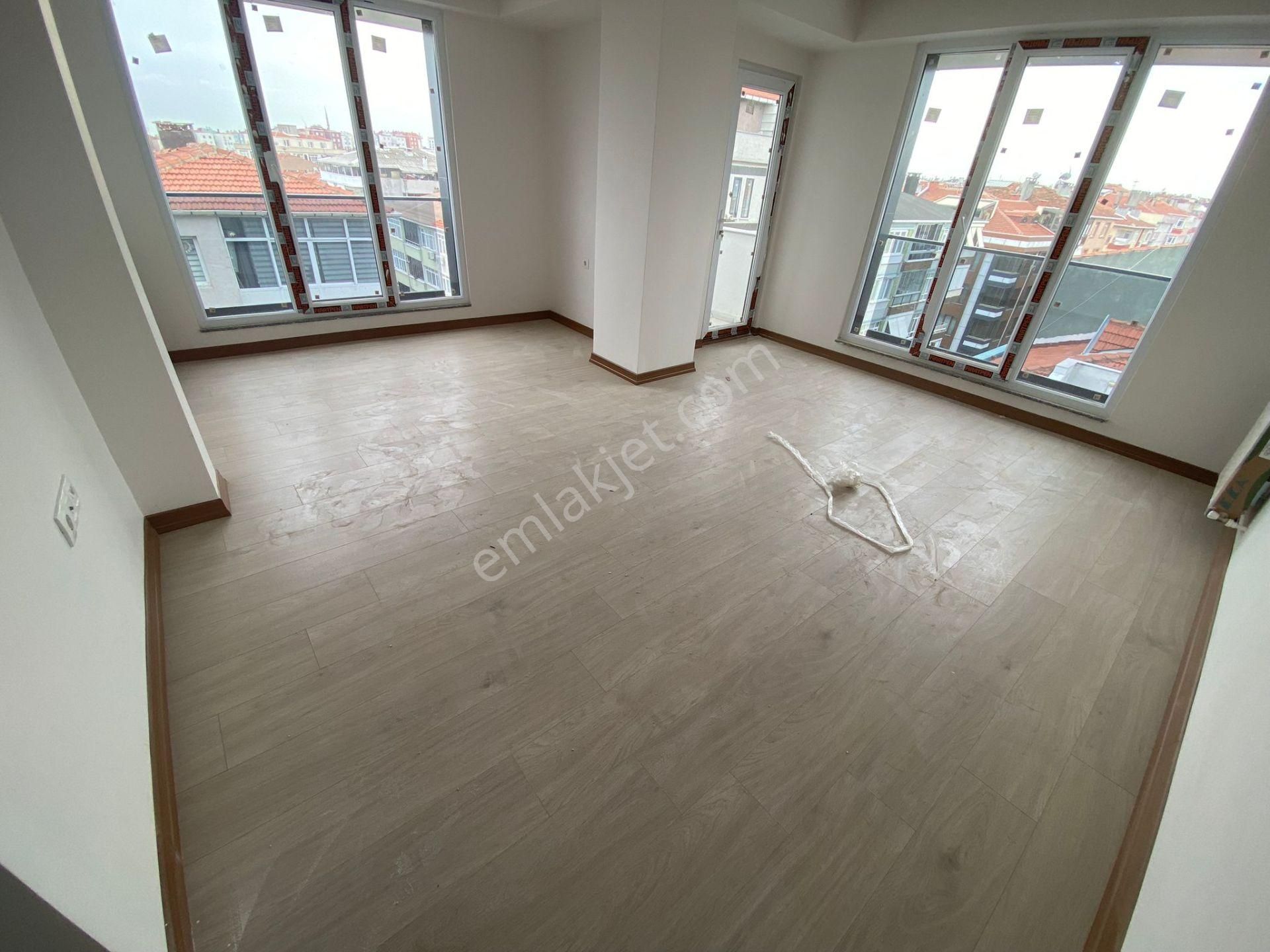 Güngören Güven Satılık Daire  Güngören Belediye Yakını SIFIR 4+2 180m2 Satılık Dubleks Daire