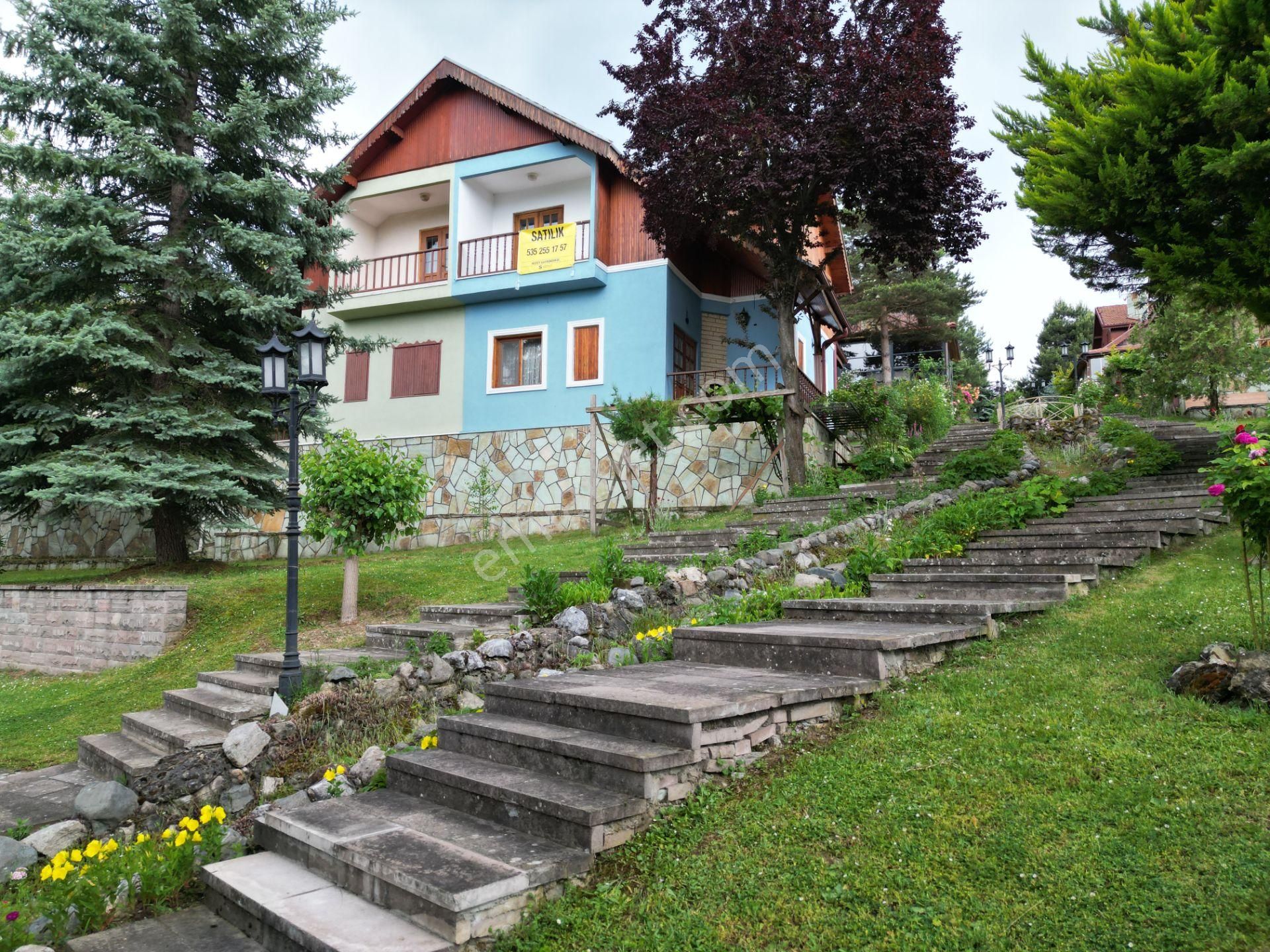 Bolu Merkez Mesciler Köyü (Emen) Satılık Villa Bolu Manzaralı Doğa İle İç İçe Satılık Villa