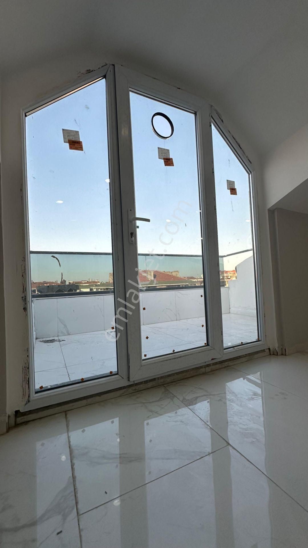 Güngören Haznedar Satılık Daire  Güngören Haznedar Mah Yeni Binada 4+2 200m2 Sıfır Dubleks Daire