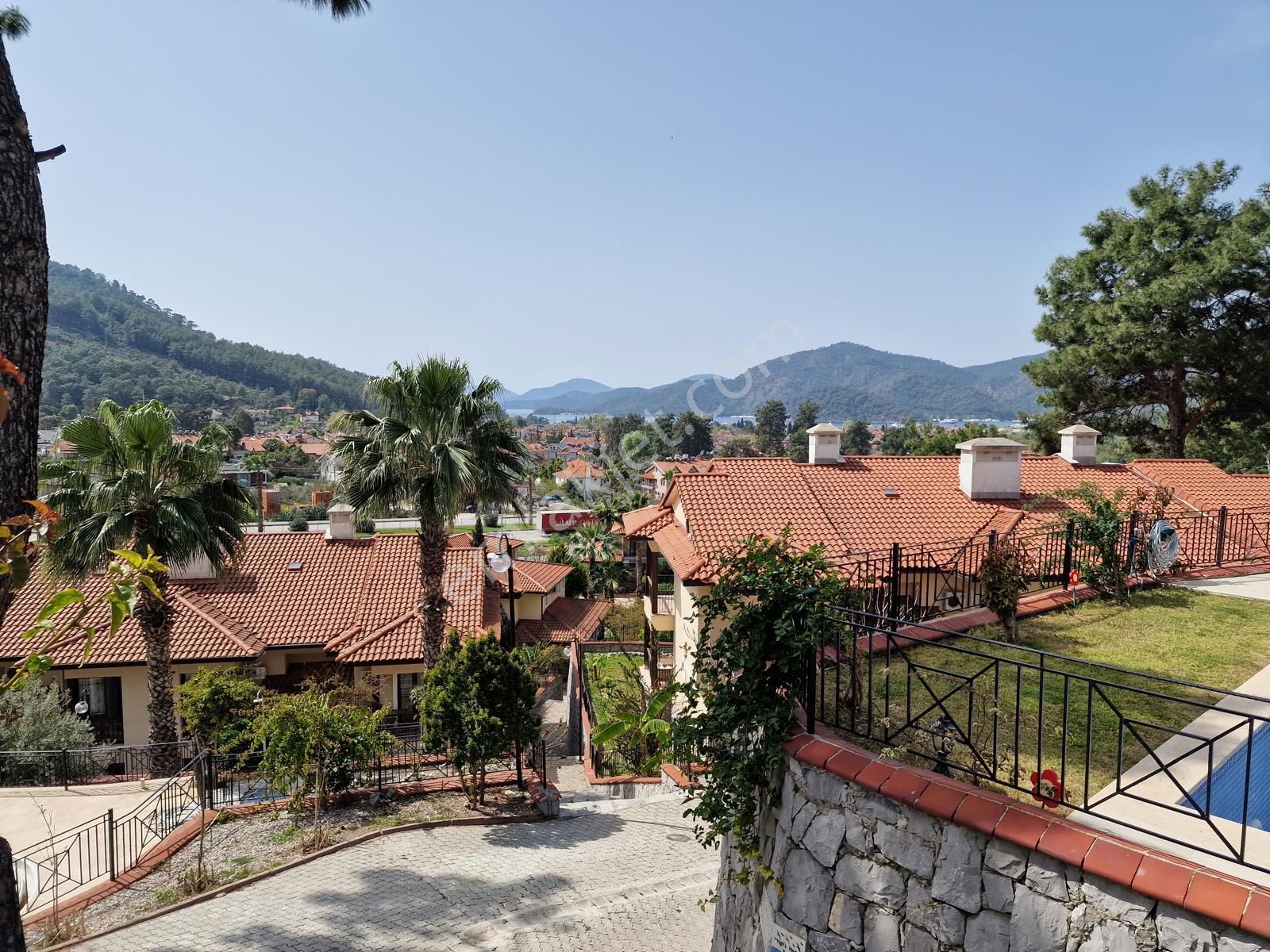 Göcek'te Site İçerisin De 4+1 Satılık Villa - Görsel 23