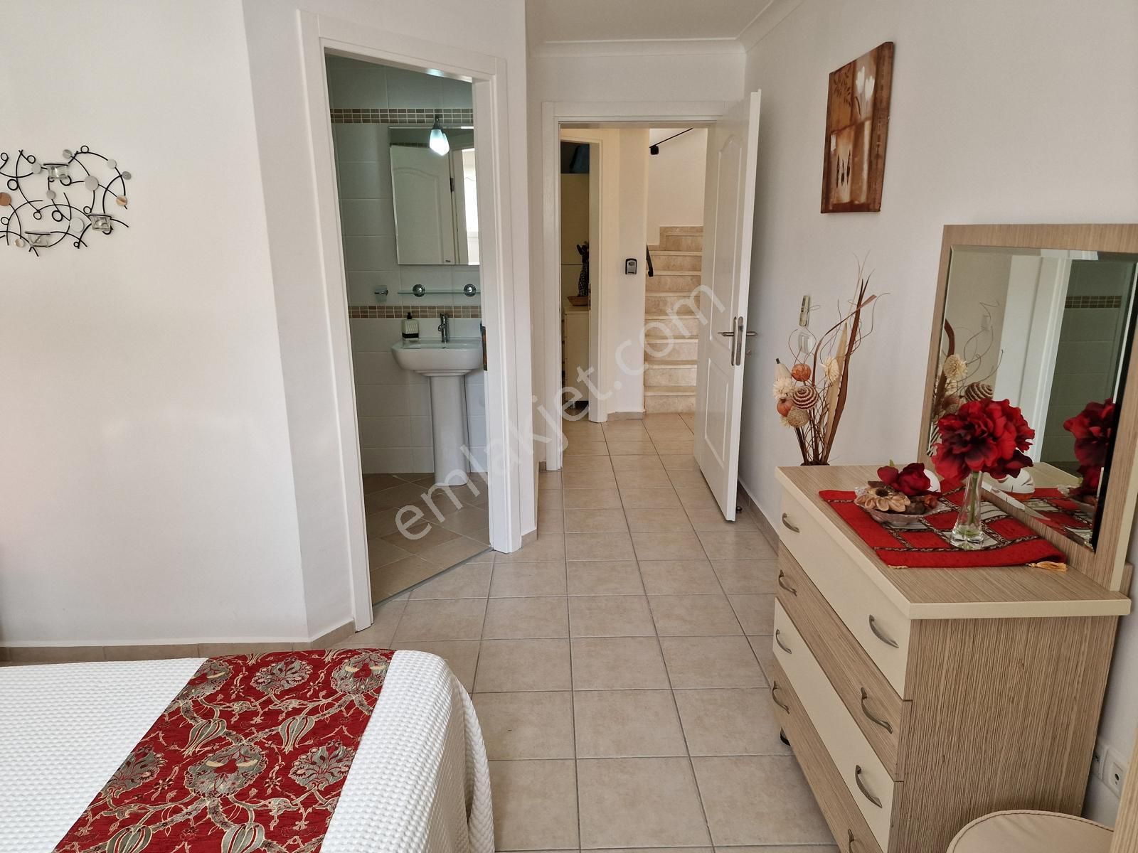 Göcek'te Site İçerisin De 4+1 Satılık Villa - Görsel 14