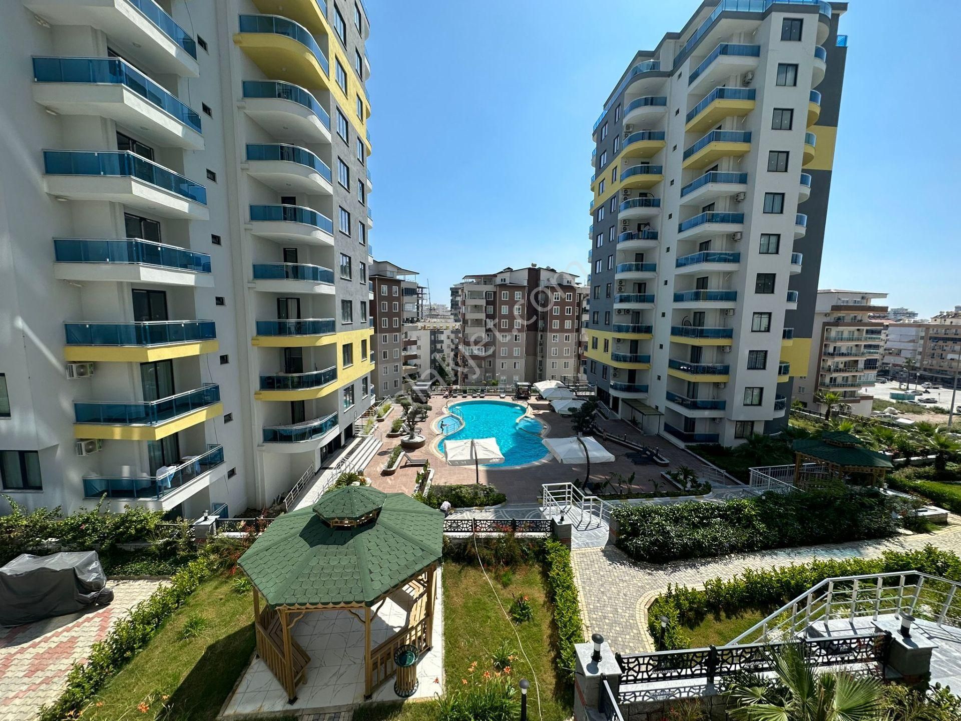 Alanya Mahmutlar Satılık Daire  FULL AKTİVİTELİ SİTE İÇERİSİNDE BRÜT 81 m2 1+1 SIFIR LÜKS DAİRE