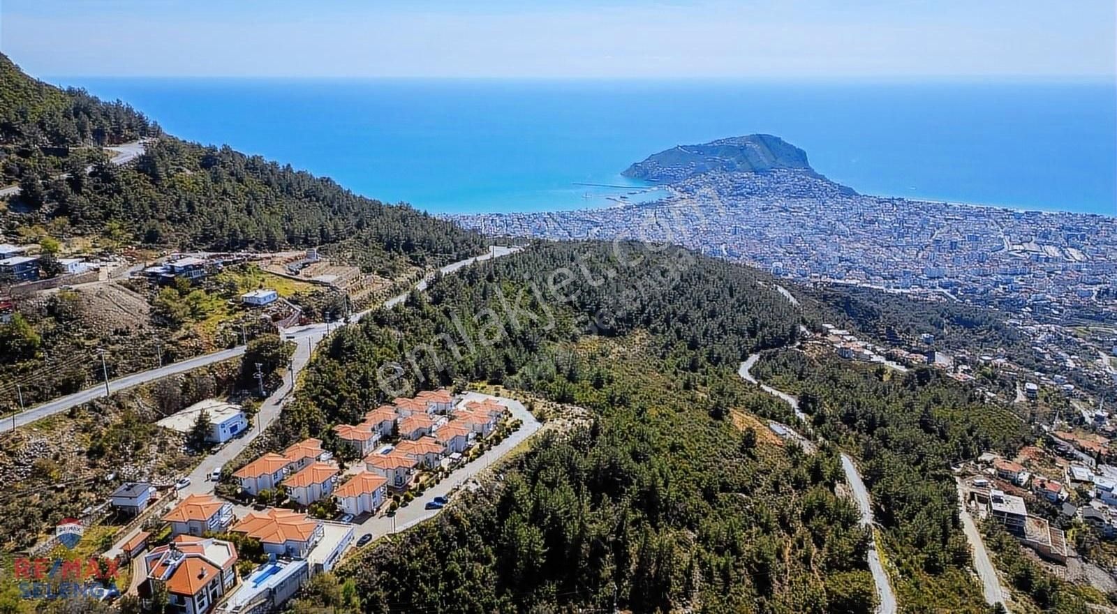 Alanya Bektaş Satılık Villa Alanya Bektaş Mahallesinde Manzaralı Satılık Villa