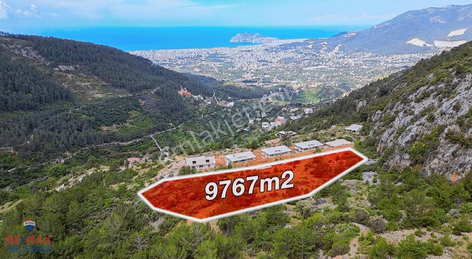 Alanya Kızılcaşehir Satılık Villa İmarlı Kızılcaşehir'de Doğa ve Denizin Kucakladığı Villa İmarlı Arsa