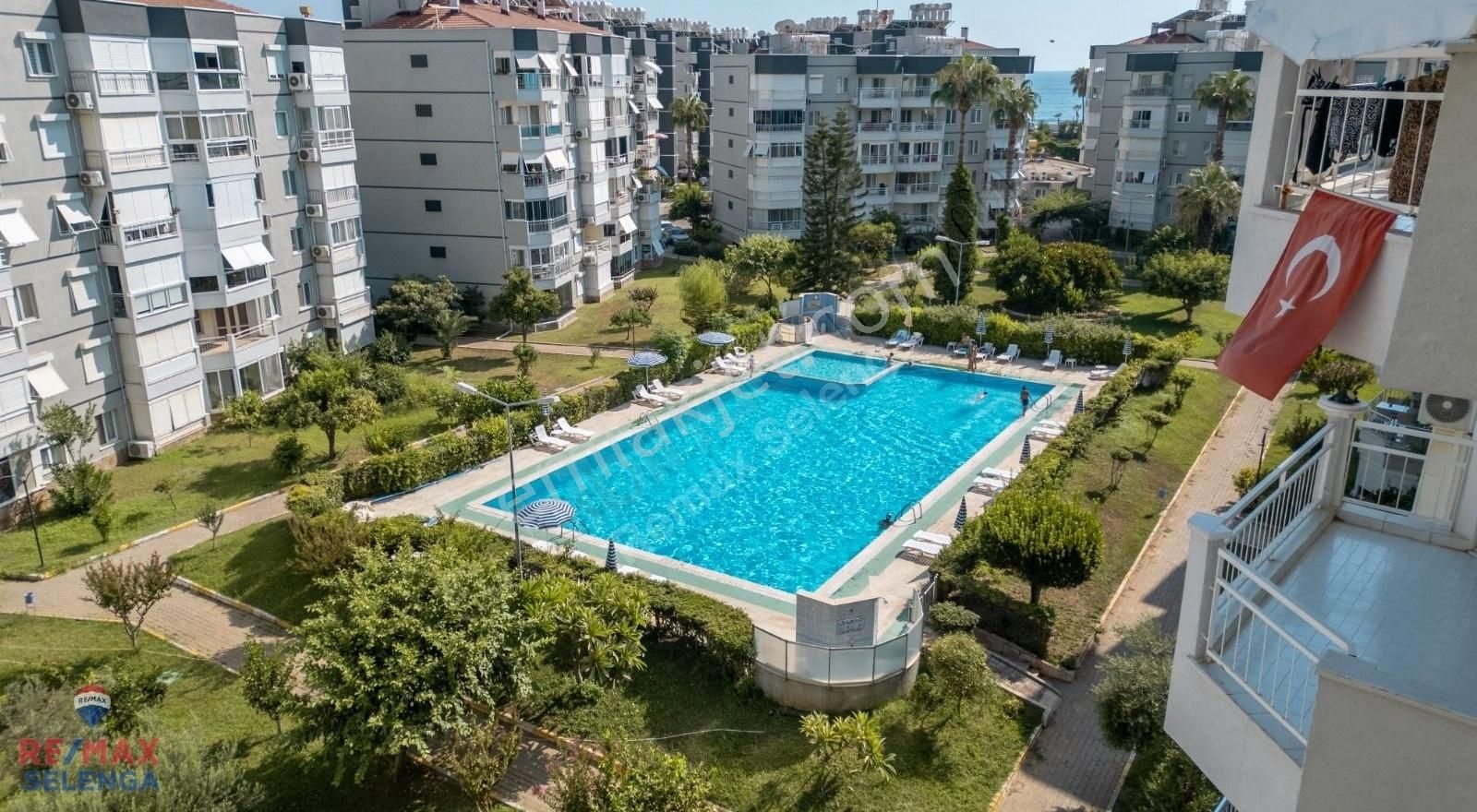 Alanya Tosmur Satılık Daire ALVA SİTESİ ÖZEL PLAJLI EŞYALI SATILIK 2+1 DAİRE