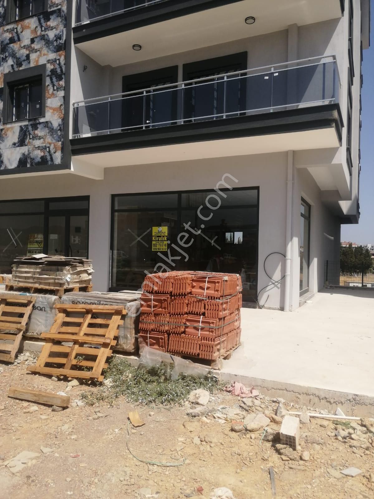 Menderes Turyap'tan Barbaros Mh. Ana Cadde Üzeri Satılık İşyeri - Görsel 2