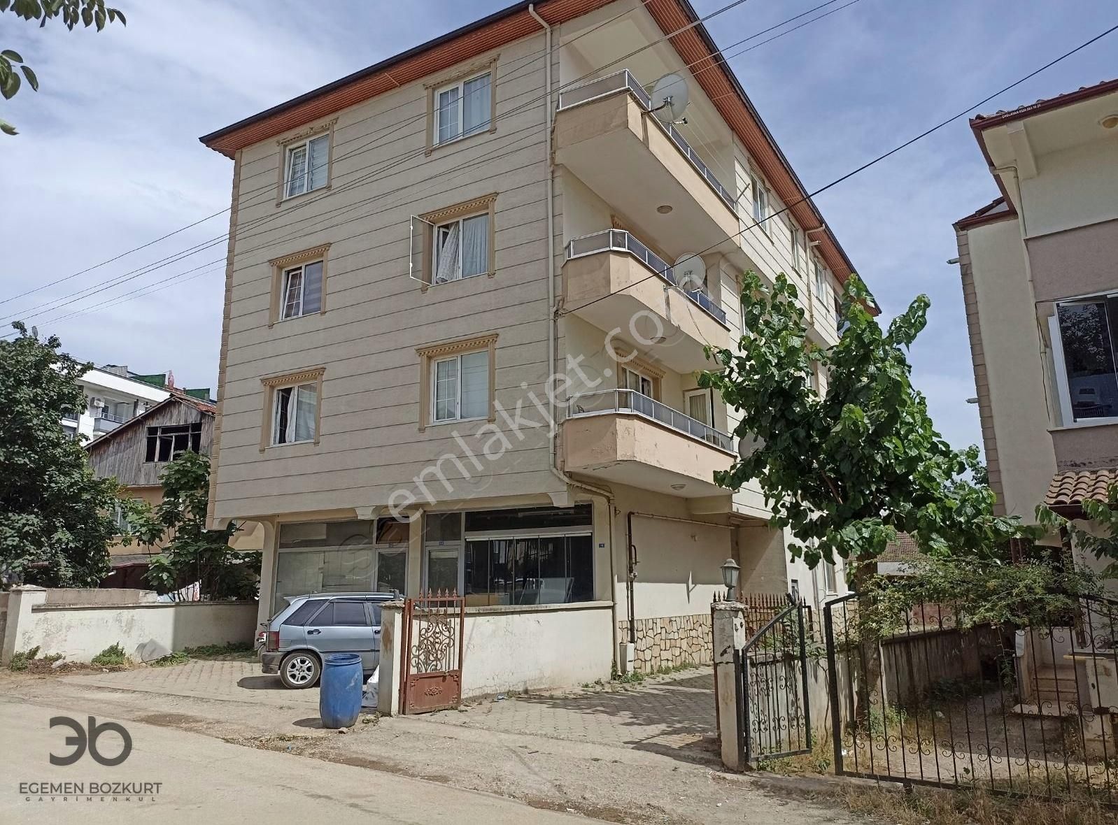 Hendek Yeni Satılık Daire EGEMEN BOZKURT'TAN HENDEK YENİMAHALLE 3+1 FIRSAT DAİRE