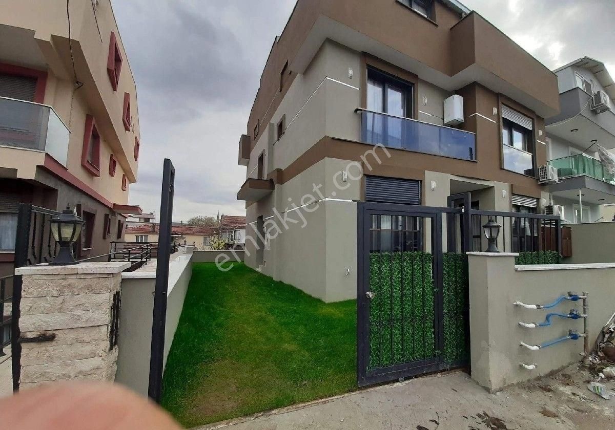 Urla Altıntaş Satılık Villa KÜN EMLAKDAN URLA ALTINTAŞ MAH. DUBLEX 3+1 VİLLA