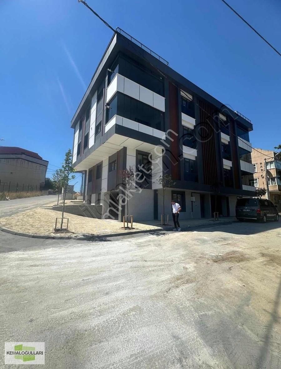 Arnavutköy Taşoluk Kiralık Dükkan & Mağaza Taşoluk Köşe Dukan 200 Metre Sıfır