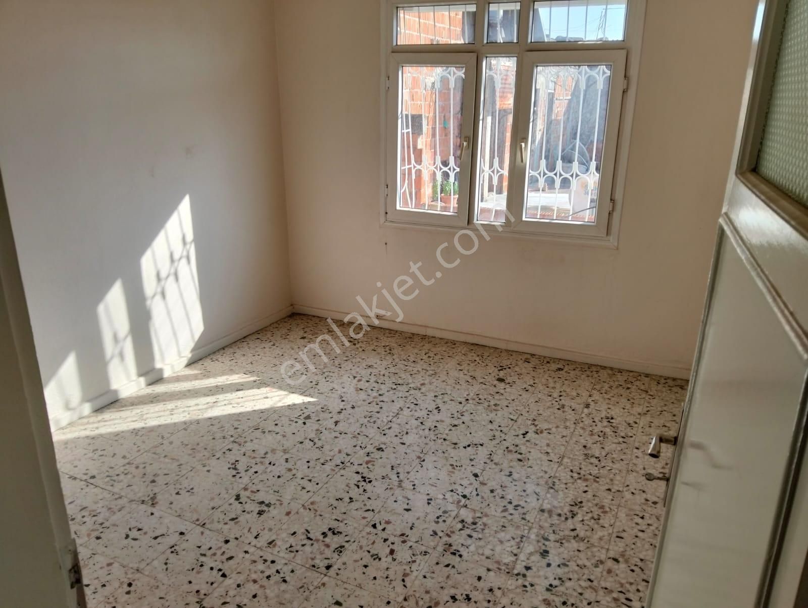 4 Katlı Sümer De Müstakil Tek Tapulu 184 Metre Satılık 7250000tl.. - Görsel 11