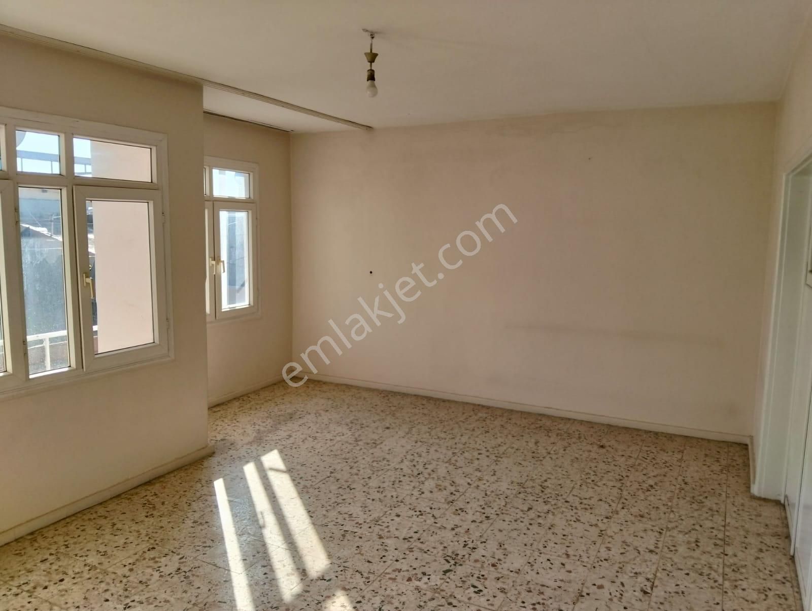 4 Katlı Sümer De Müstakil Tek Tapulu 184 Metre Satılık 7250000tl.. - Görsel 8