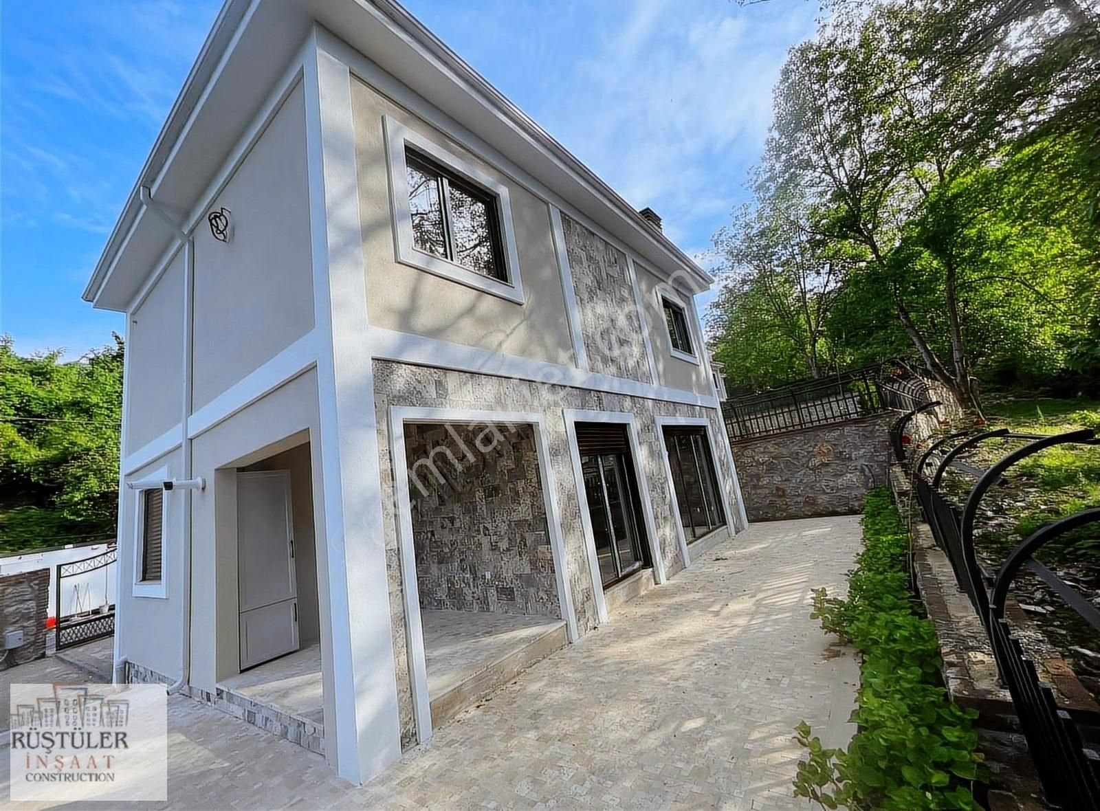 Sapanca Yanık Satılık Villa SAPANCA YANIK MAHALLESİNDE SATILIK MÜSTAKİL HAVUZLU VİLLA