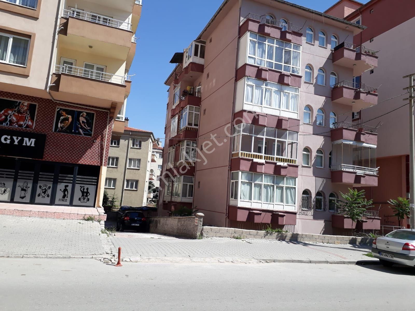 Niğde Merkez Selçuk Satılık Daire Selçuk Mahallesi'nde satılık 5 katlı