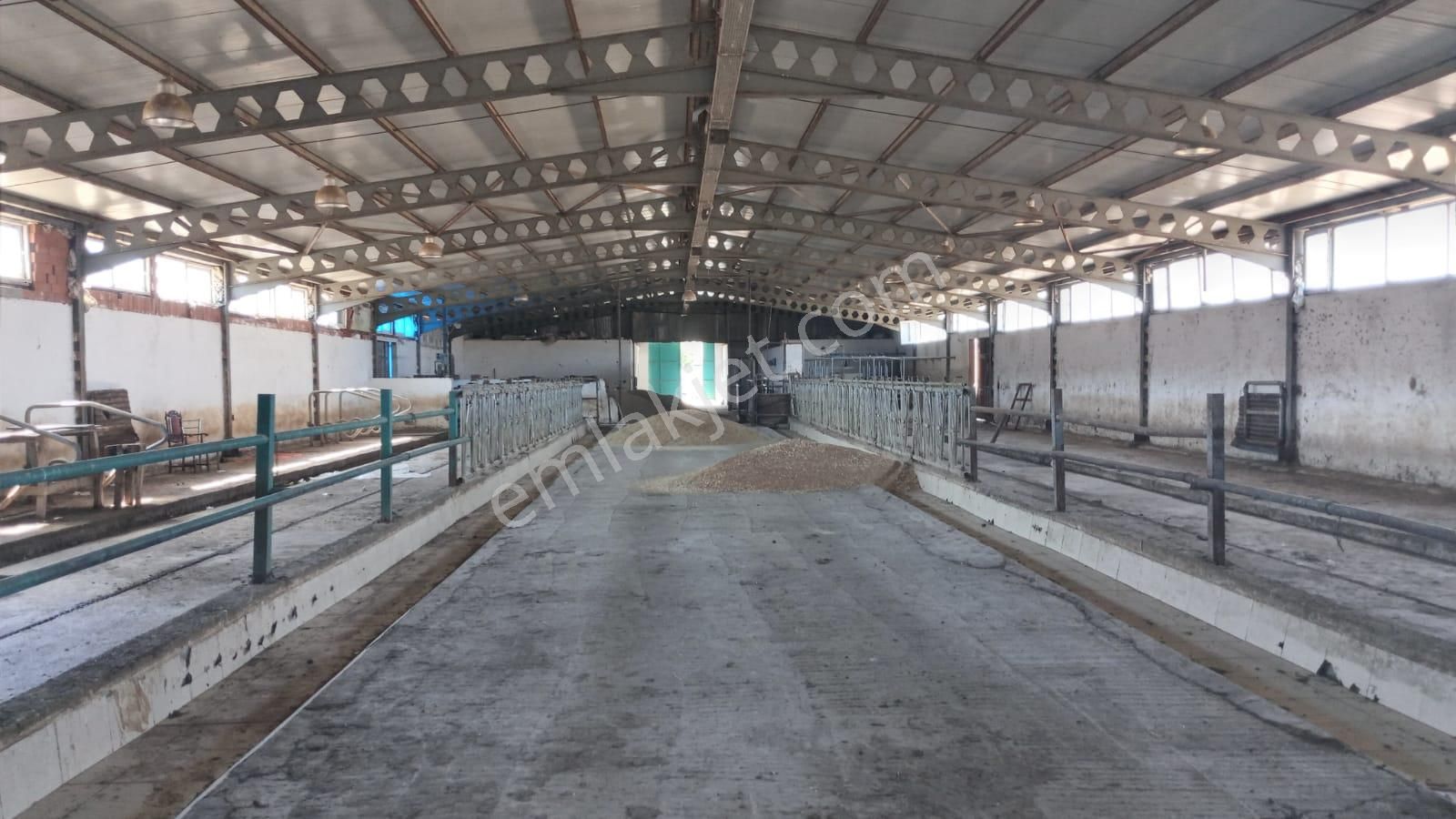 Damla Emlaktan Porsuk Köyü Yanında Satılık Çiftlik - Görsel 15