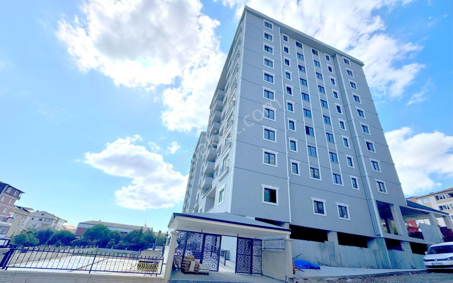 Pendik Dumlupınar Satılık Daire PENDİK DUMLUPINAR ANKARA CAD ÜZERİ SATILIK 3+1SIFIR ARAKAT DAİRE