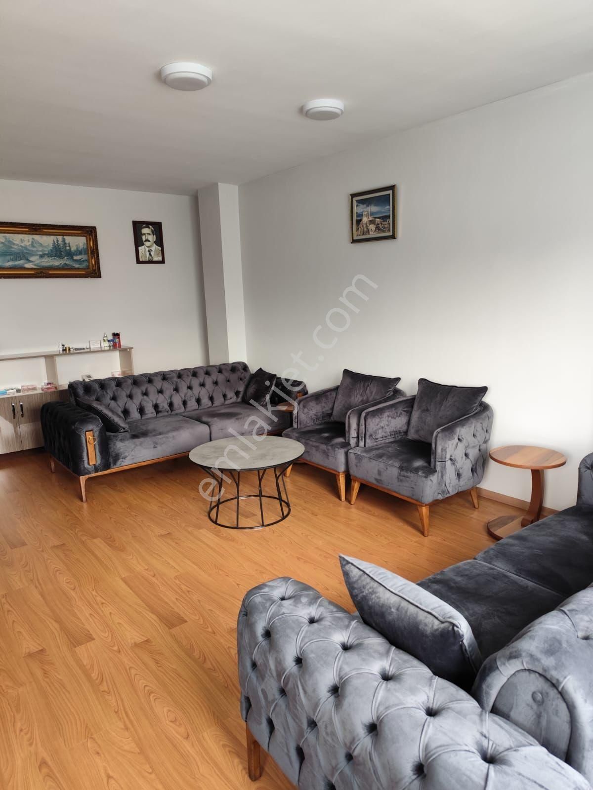 Akdeniz Mesudiye Satılık Daire YENİ MAHALLE SATILIK 9 YAŞINDA DAİRE FULL  EVDE EKSİK YOK SÜPER MANZARA BUTUN EVRAKLARI VAR