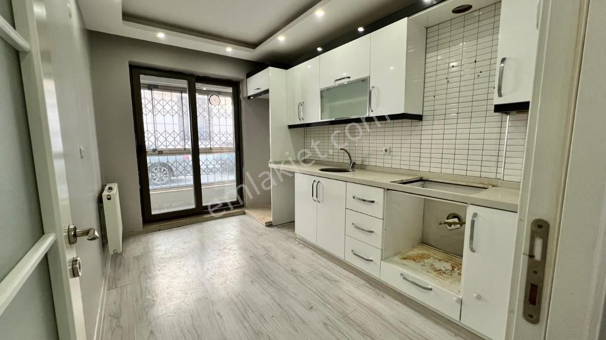 Buca Yeşilbağlar Satılık Daire YEŞİLBAĞLARDA EBEVEYN BANYOLU 2+1 G.KATI 110 M2 SATILIK DAİRE