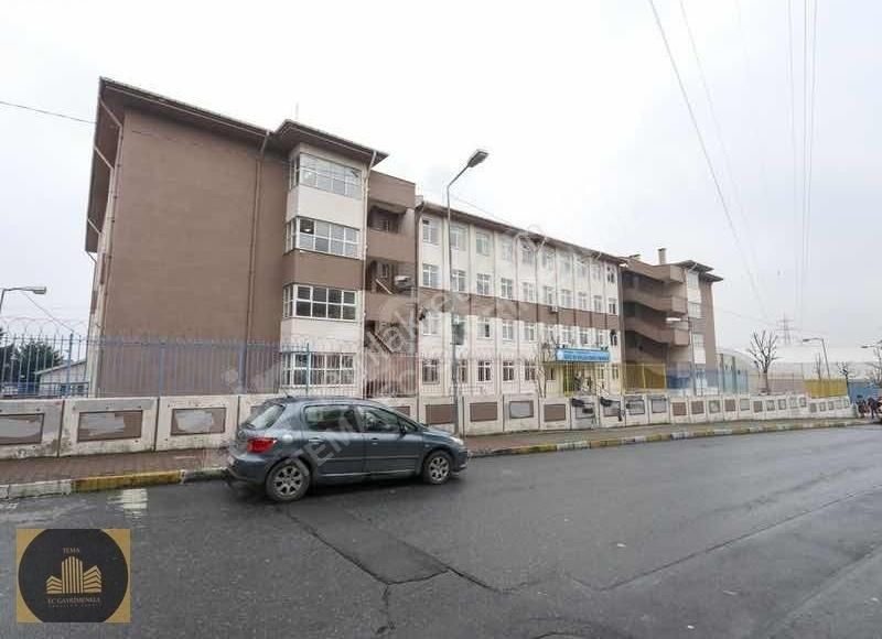 Küçükçekmece Halkalı Merkez Satılık Daire EC,DEN HALKALI SİTEDE MERKEZ MAH SATIL 3+1 133 m2 DAİRE