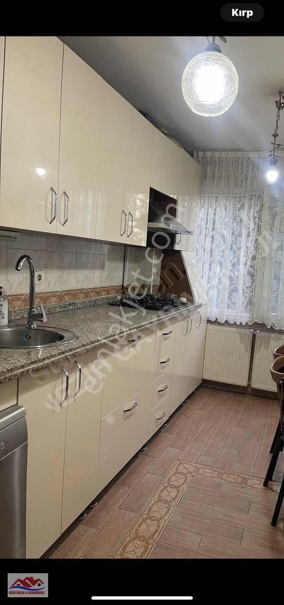 Başakşehir Başakşehir Kiralık Daire BASAKSEHİR MERKEZI KONUMDA 126M2 FULL TADILATLI ESYALI 40.000TL.