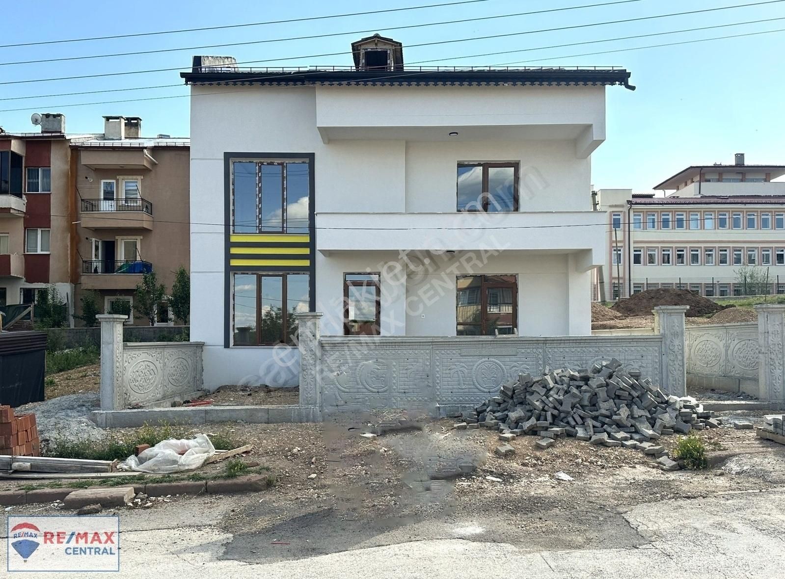 Sivas Merkez Alibaba Satılık Villa ALİBABA MAH.'DE 4+1 SIFIR LÜX SATILIK VİLLA