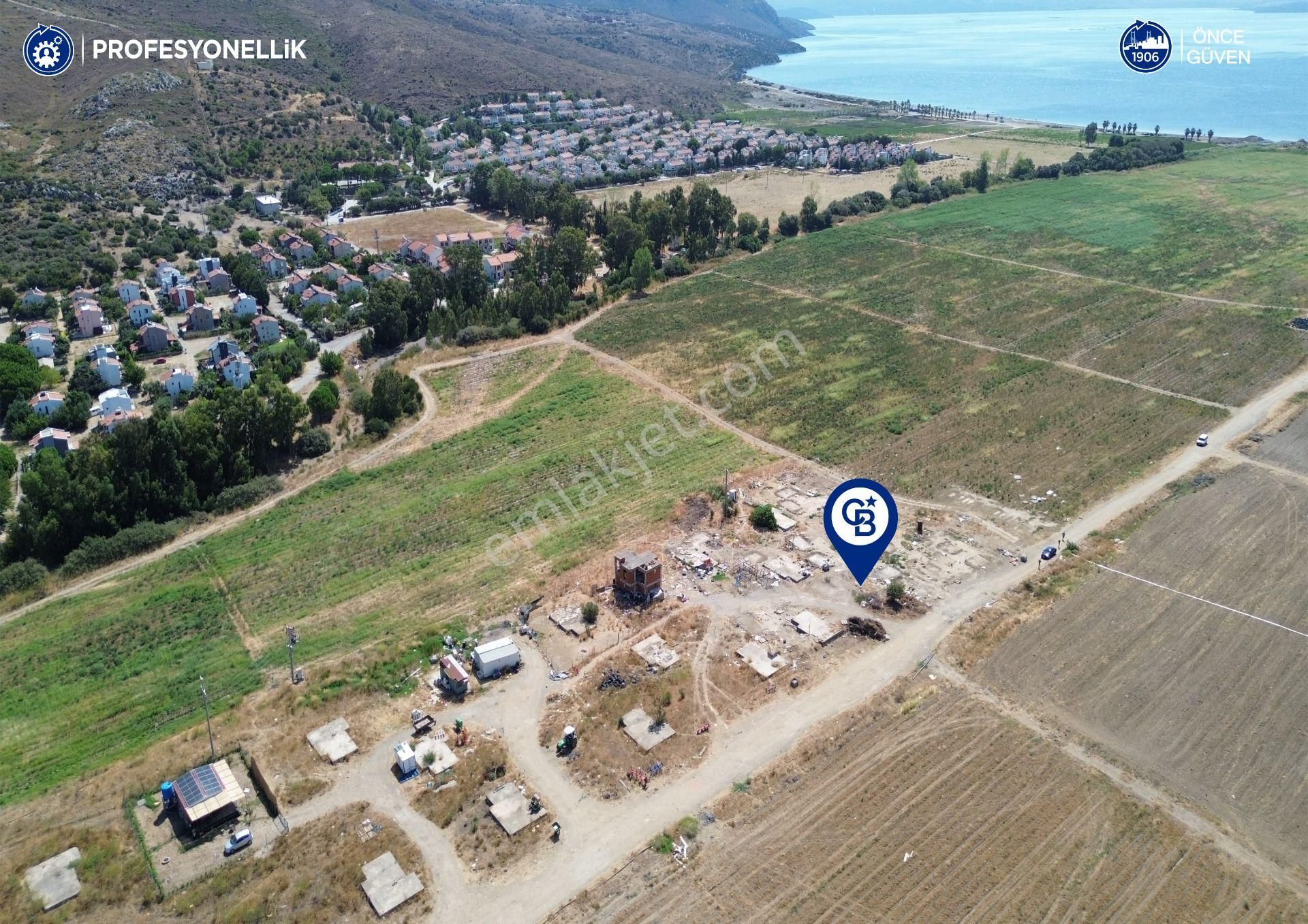 Karaburun Küçükbahçe Satılık Konut İmarlı  Karaburun Küçükbahçe Karareis'te 15/30 Konut İmarlı 427 m2 Arsa