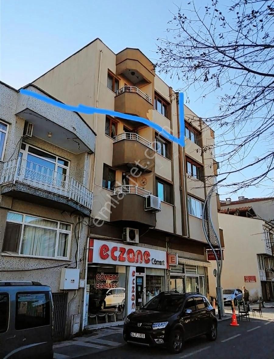 Adapazarı Papuççular Satılık Daire ÇARŞIYA YÜRÜME MESAFESİNDE, KİLERLİ, 2WC'Lİ, 3+1 135 m2 DAİRE