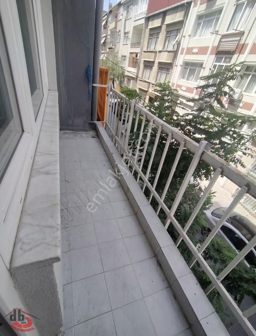 Eyüpsultan Rami Yeni Kiralık Daire RAMİ YENİMAHALLE'DE 1.KAT 2+1 ÖN CEPHE Rami kütüphane karşısı